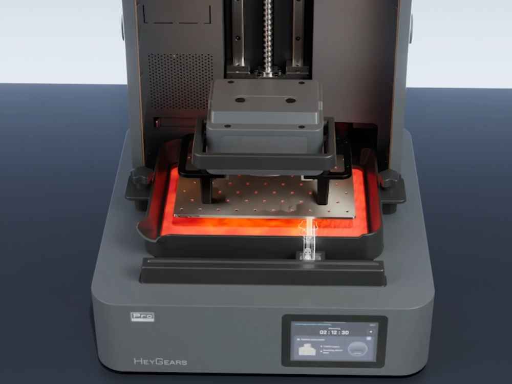 Smart scraper-assisted temperature control system which heats the resin more efficiently